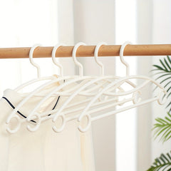 5pcs Non Slip Plastic Hangers - Multifunctional Hooks for Clothes