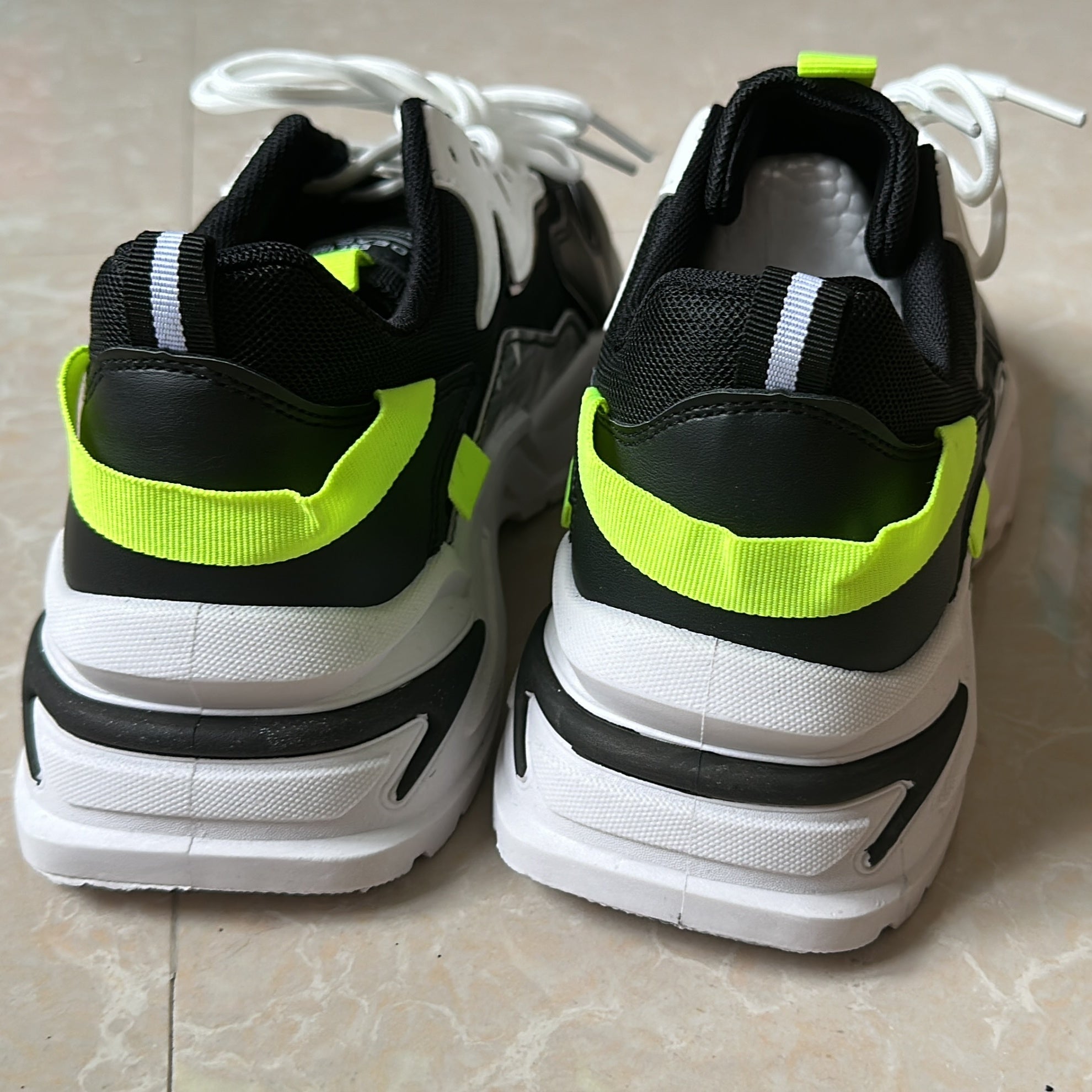 Men's Chunky Lace-up Sneakers Shock Absorbing Athletic Dad Shoes