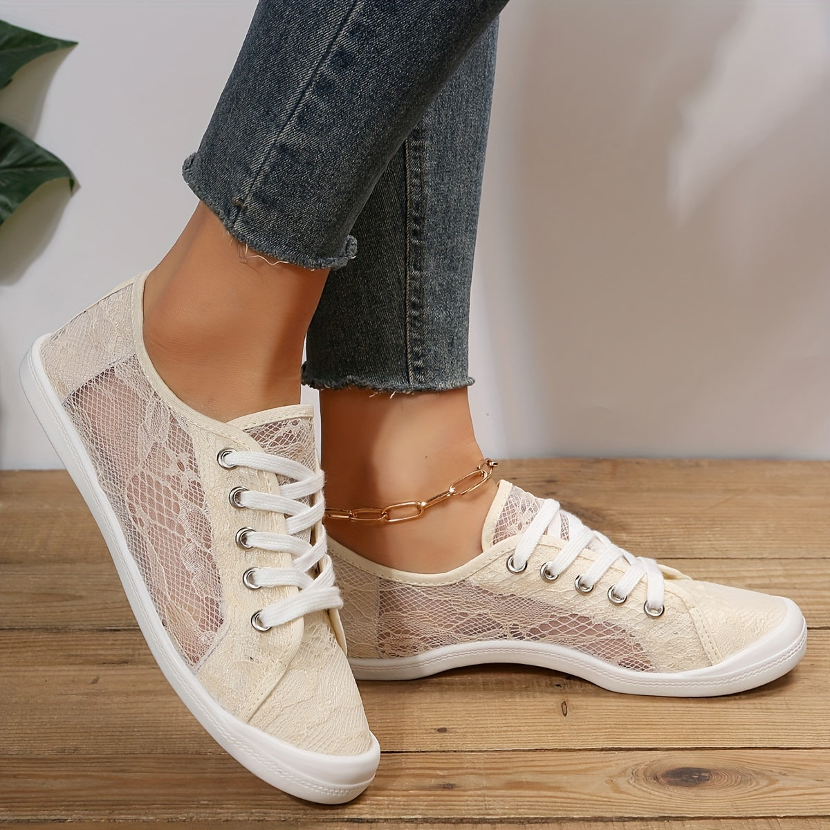 Women's Mesh Sneakers Lace Up Flat Skate Shoes Comfy Outdoor Shoes
