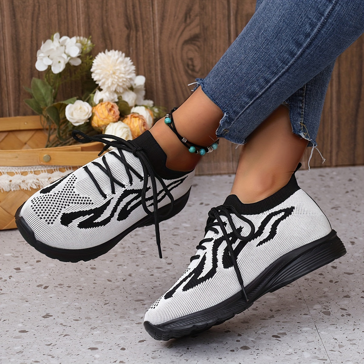 Women's Breathable Running Shoes Lace up Casual Sneakers