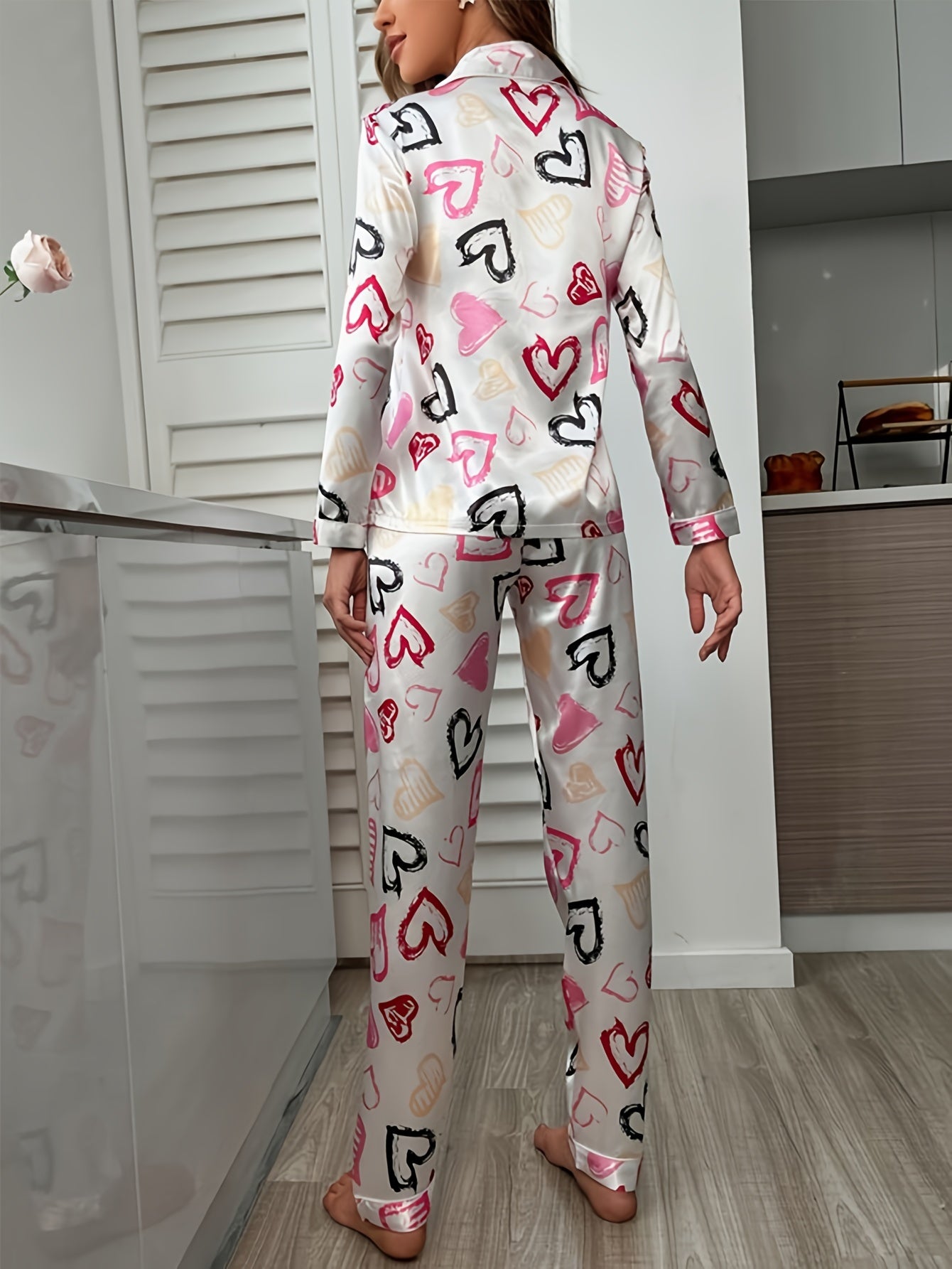 Heart Print Pajama Set Long Sleeve Top & Pants Women's Sleepwear
