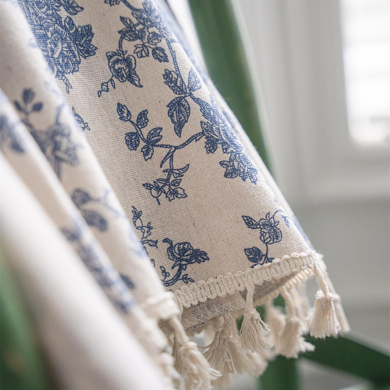 American Flower Cotton and Linen Curtain with Beige Fringed