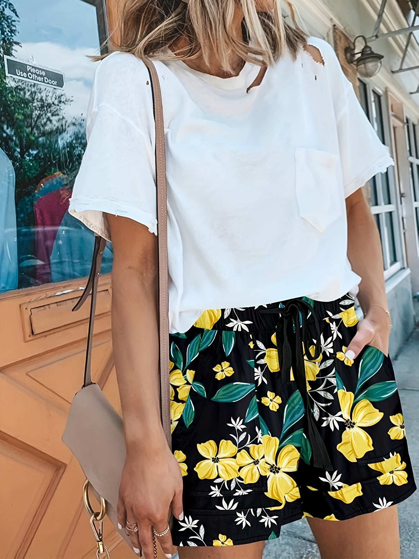 Floral Print Wide Leg Drawstring Shorts for Women