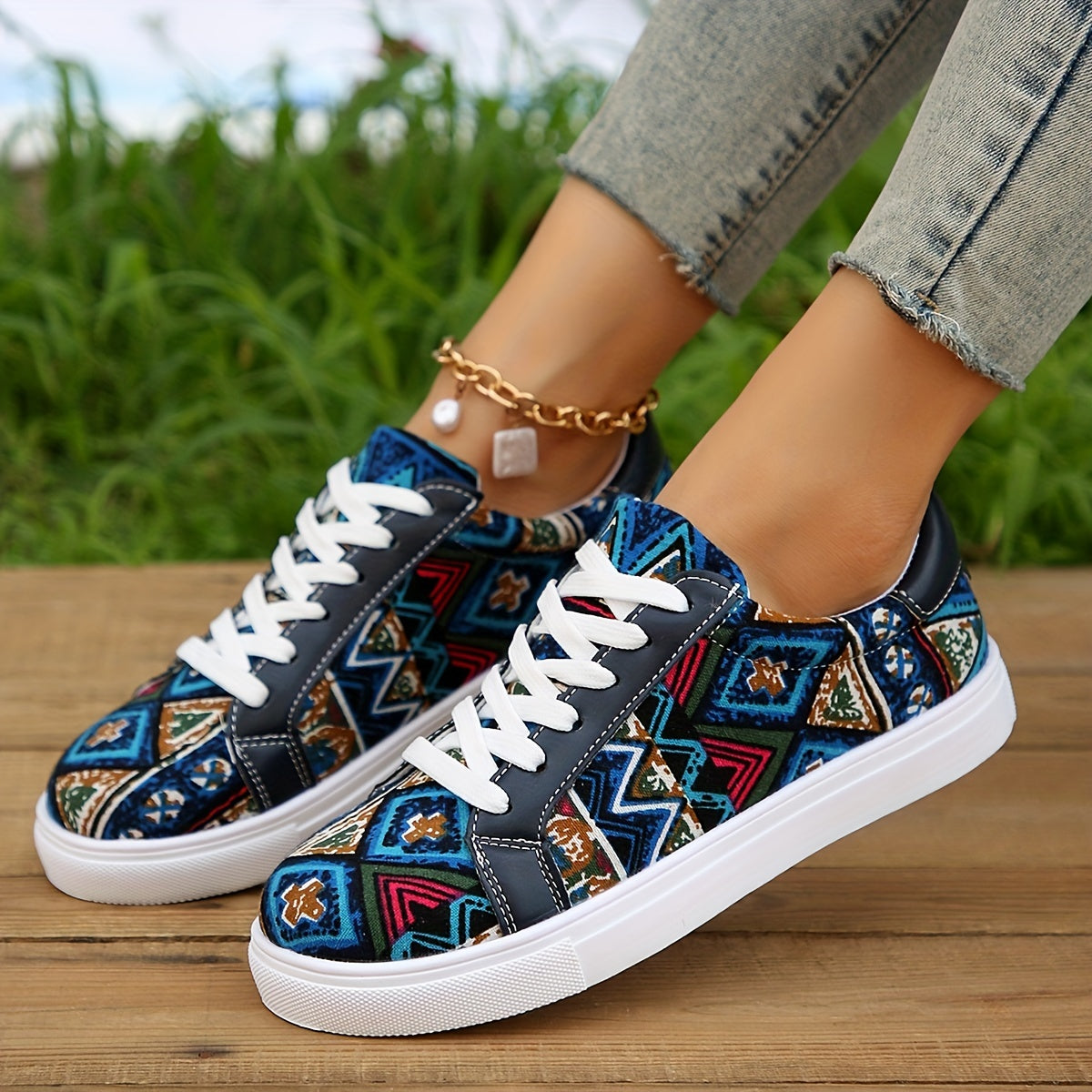 Women's Tribal Style Skate Shoes Lace Up Low Top Sneakers