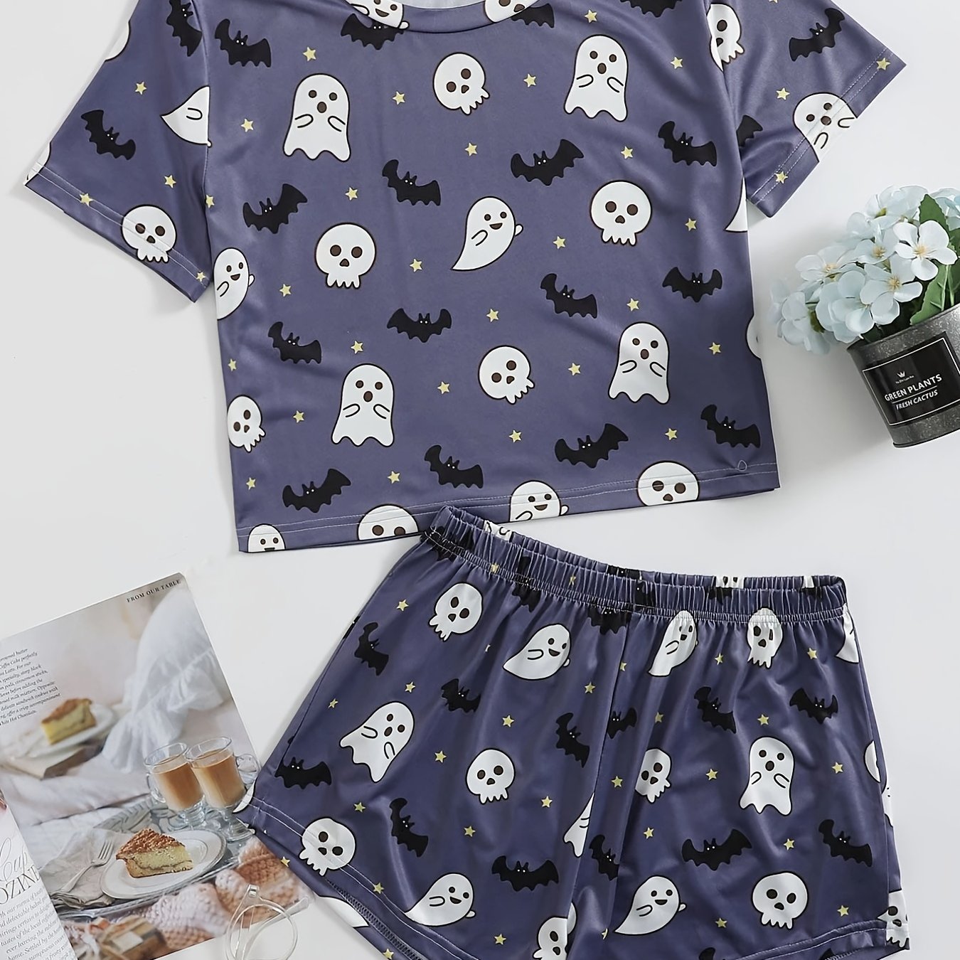 Cartoon Ghost Lounge Set Halloween Short Sleeve Top & Shorts Women's Sleepwear