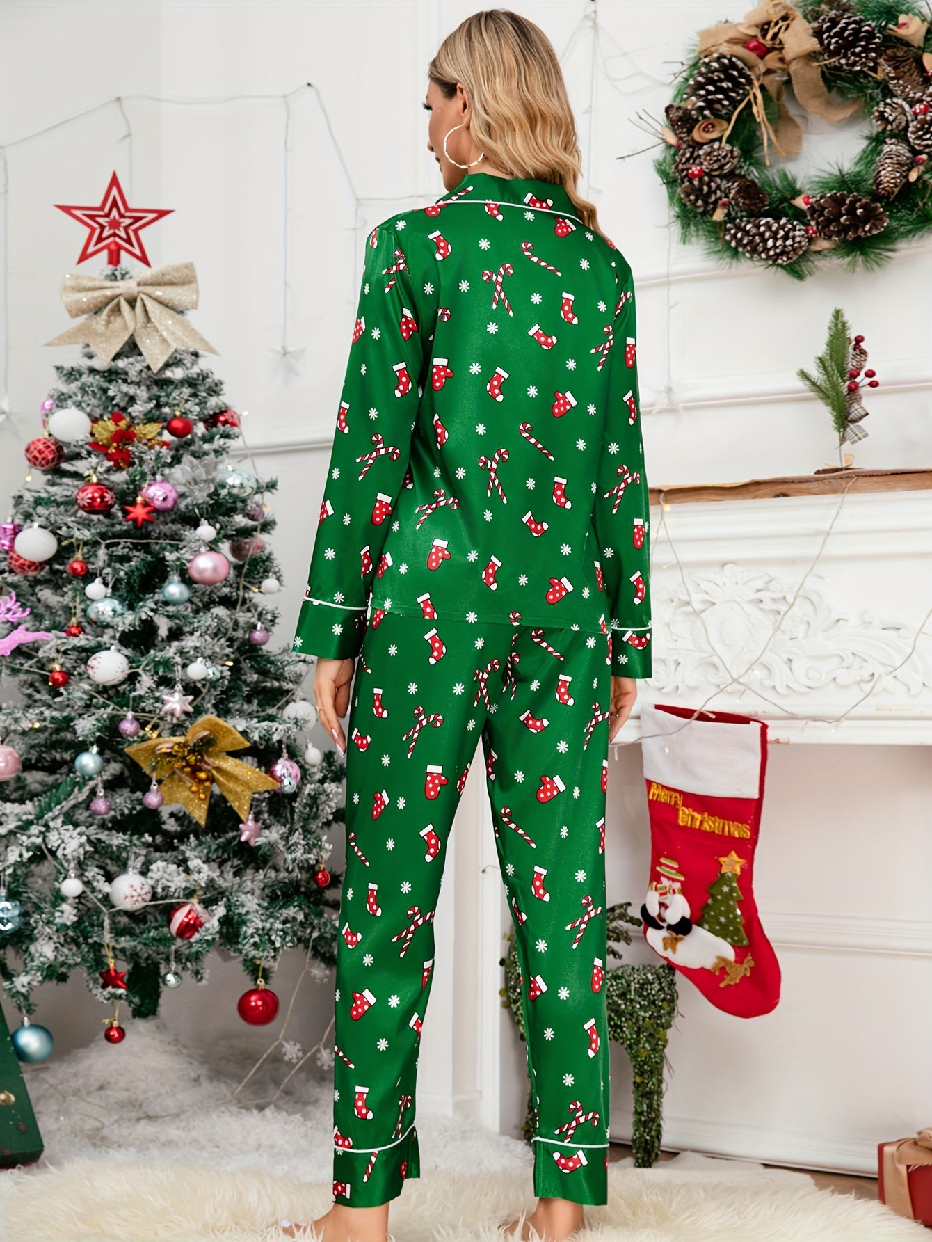 Christmas Socks Print Pajama Set Women's Sleepwear