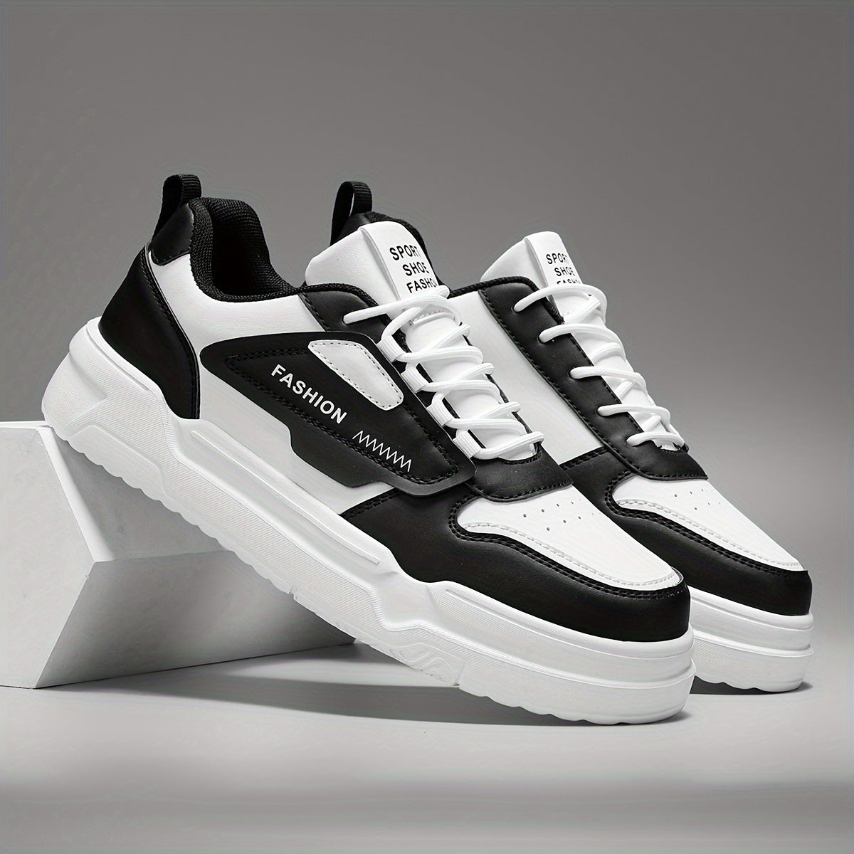Men's Letter Print Lace Up Skateboard Shoes Lightweight Sneakers