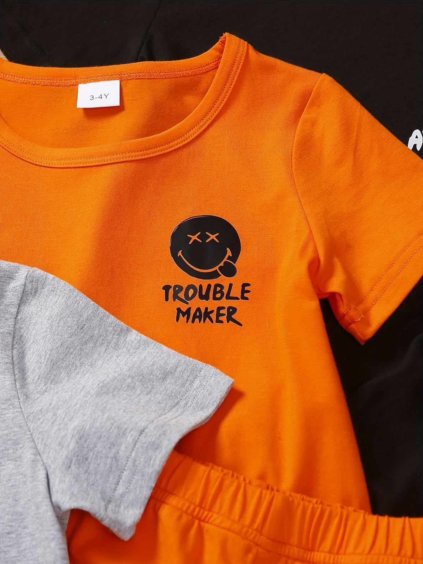 Boys Smile Face Graphic Print Short Sleeve T-shirt & Shorts Set