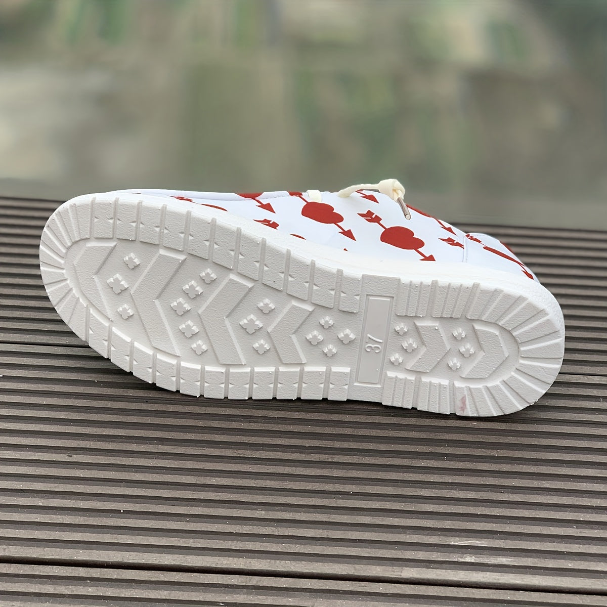 Women's Heart Pattern Skate Shoes Flat Casual Canvas Sneakers