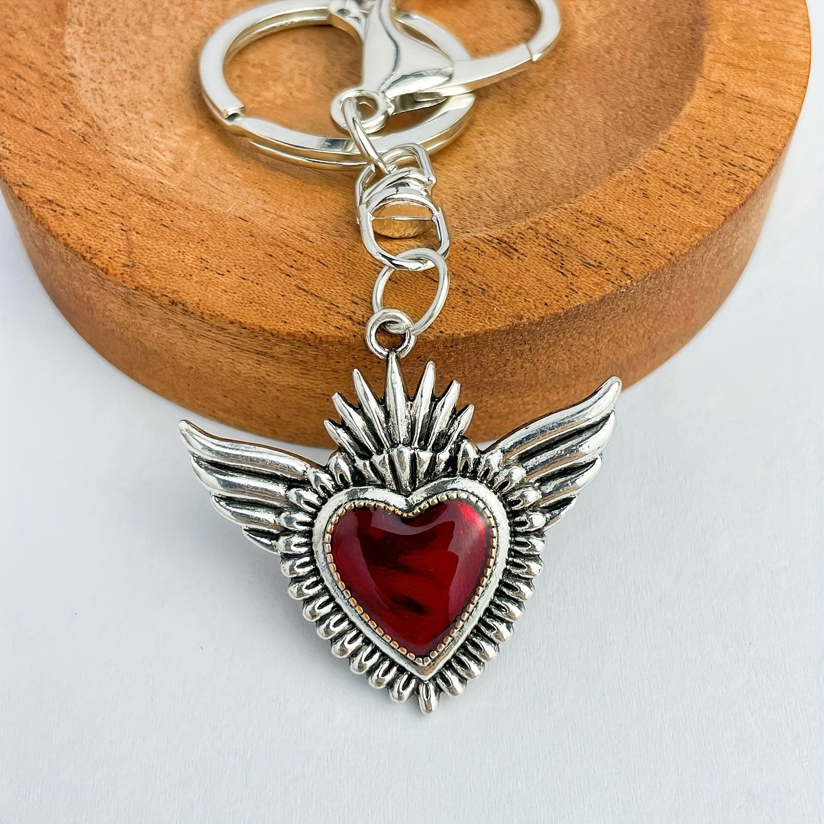 Vintage Gothic Heart Pendant Keychain Gift for Friends & Family