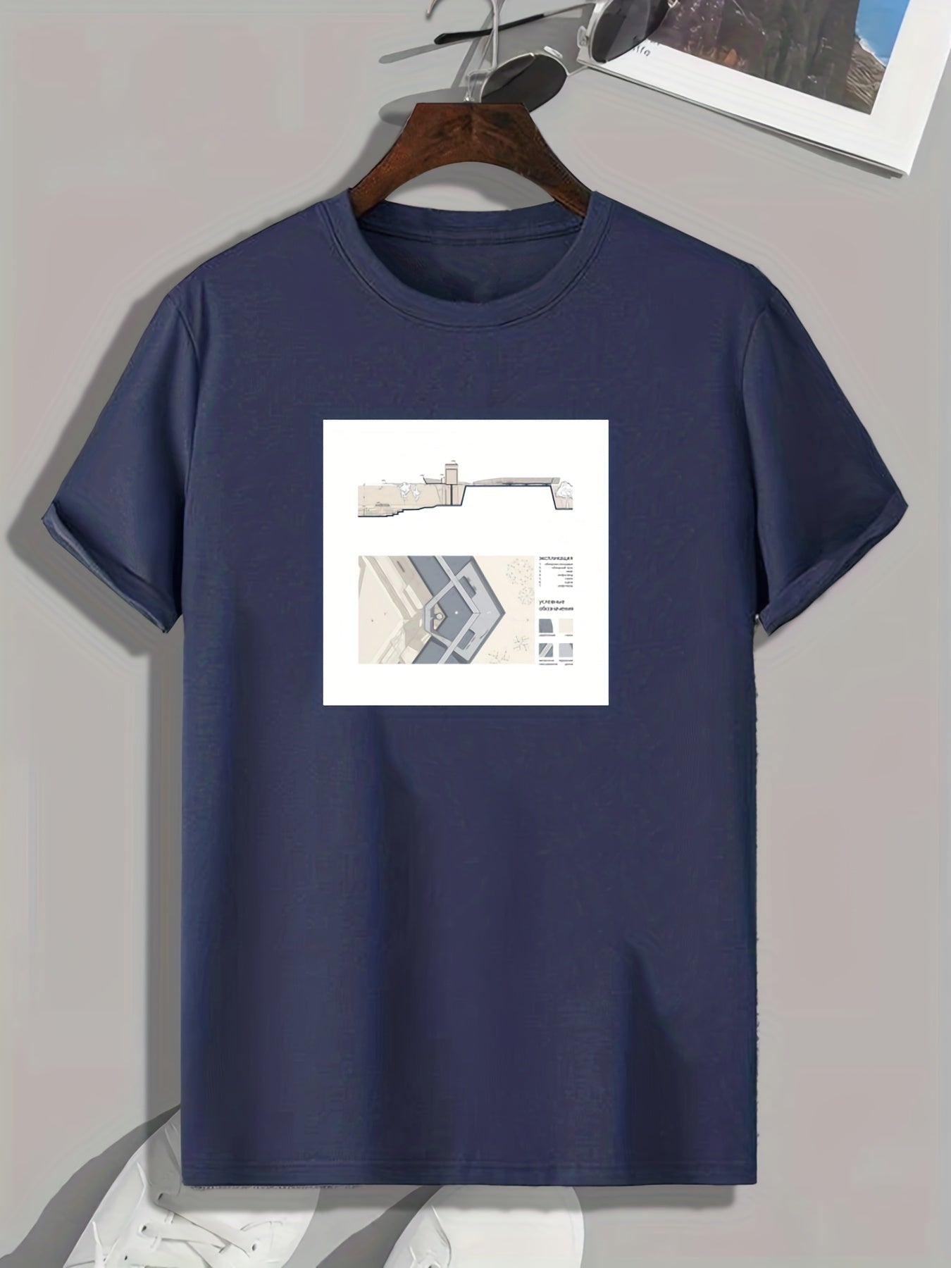 Modern Style Men's Stretch Tee for Summer Outdoor Activities