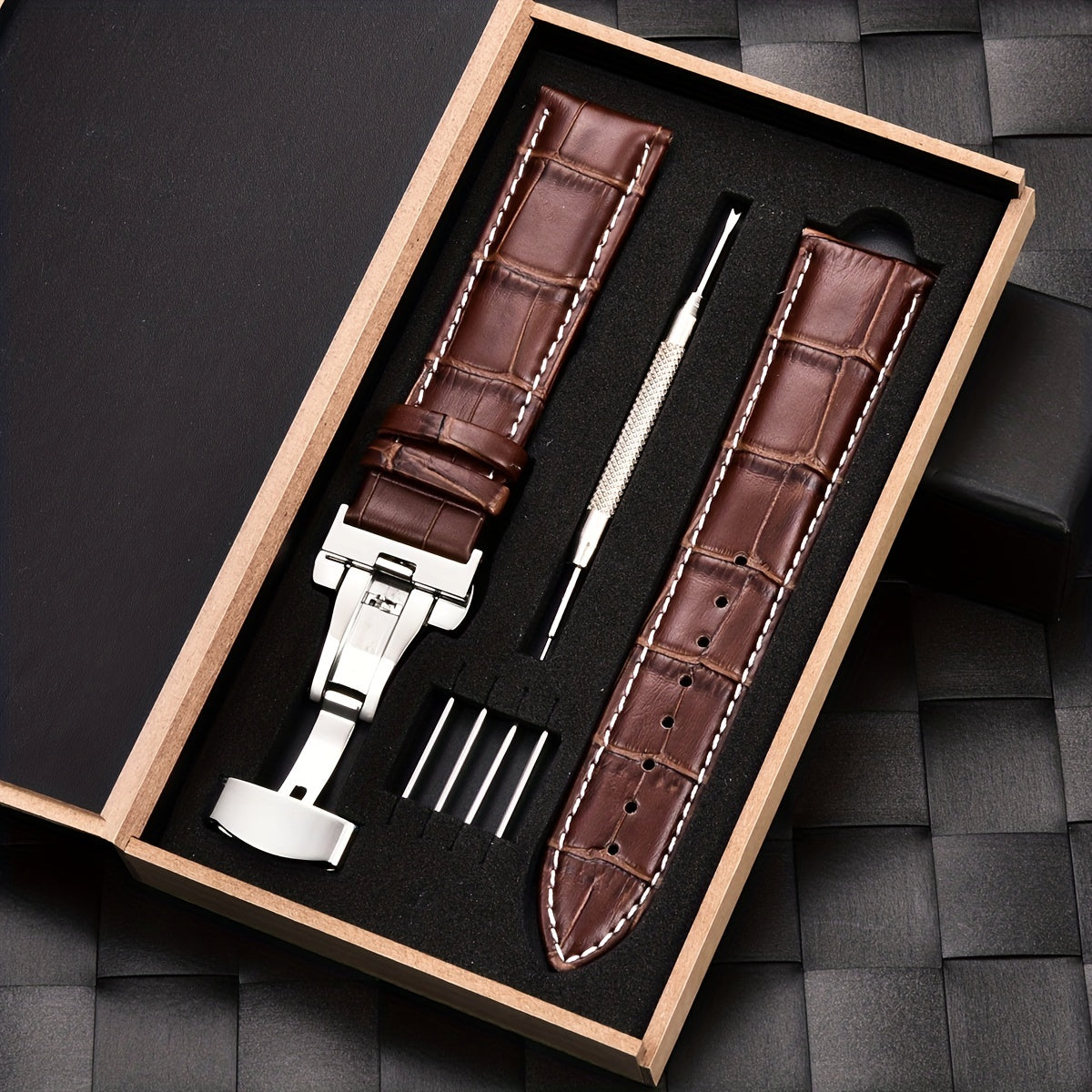 18-24mm Bamboo Pattern Leather Watchband Double Press Butterfly Buckle