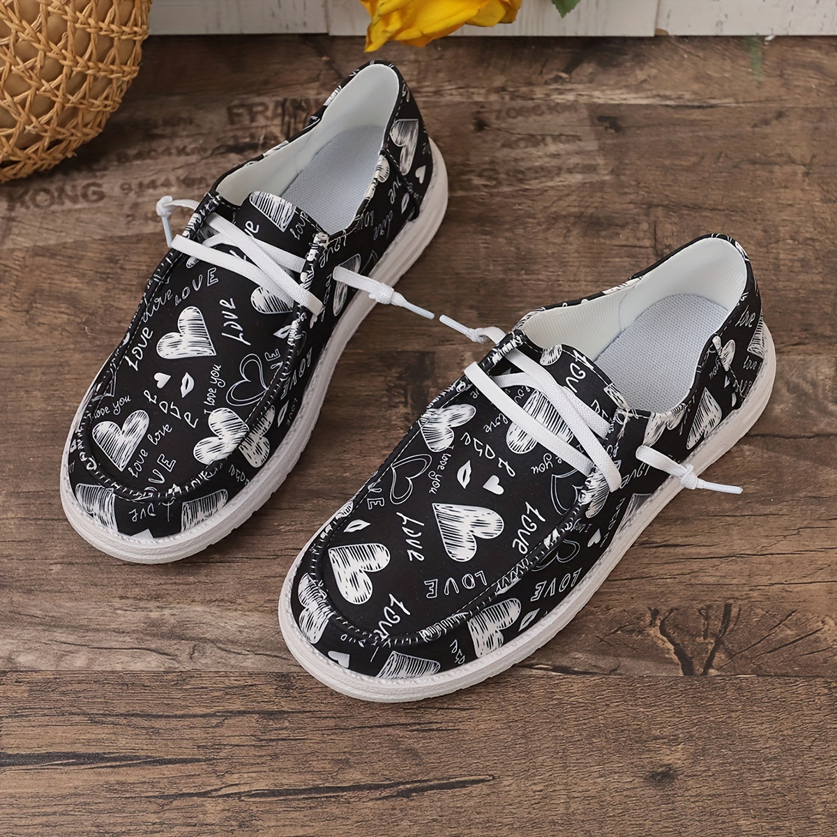 Women's Skateboard Shoes with Heart & Letter Pattern