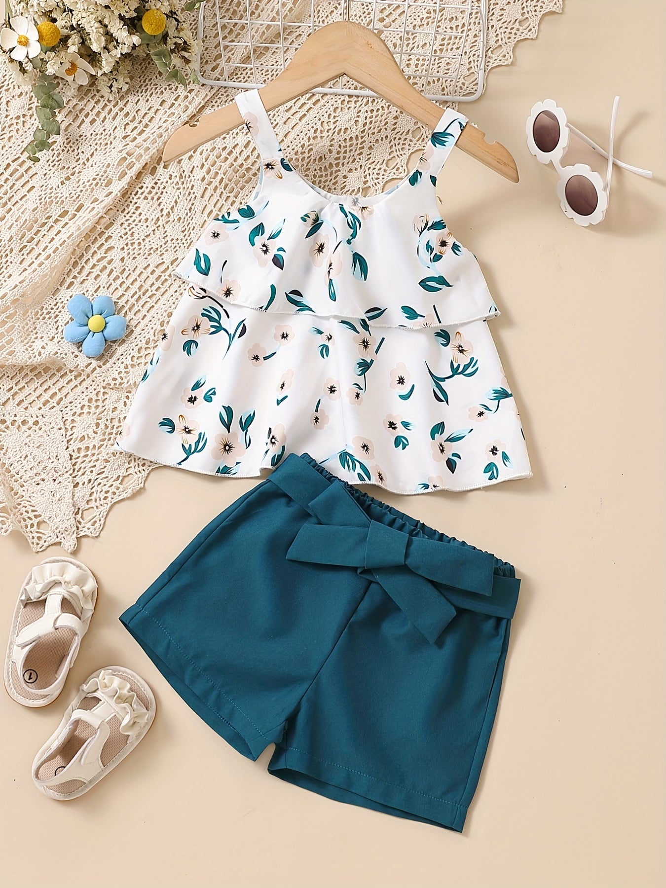 2pcs Baby Girls Floral Camisole Top & Shorts Set with Belt