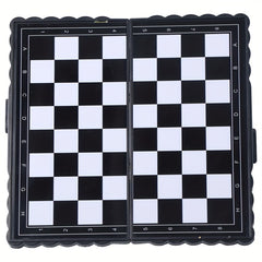 Portable Folding Plastic Chess Toy Chess Game For Family Gathering