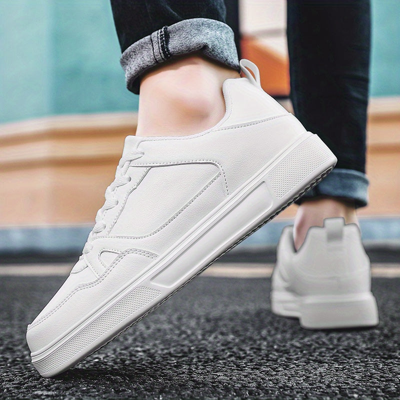 Men's Skate Shoes Lace-Up Sneakers with Good Traction