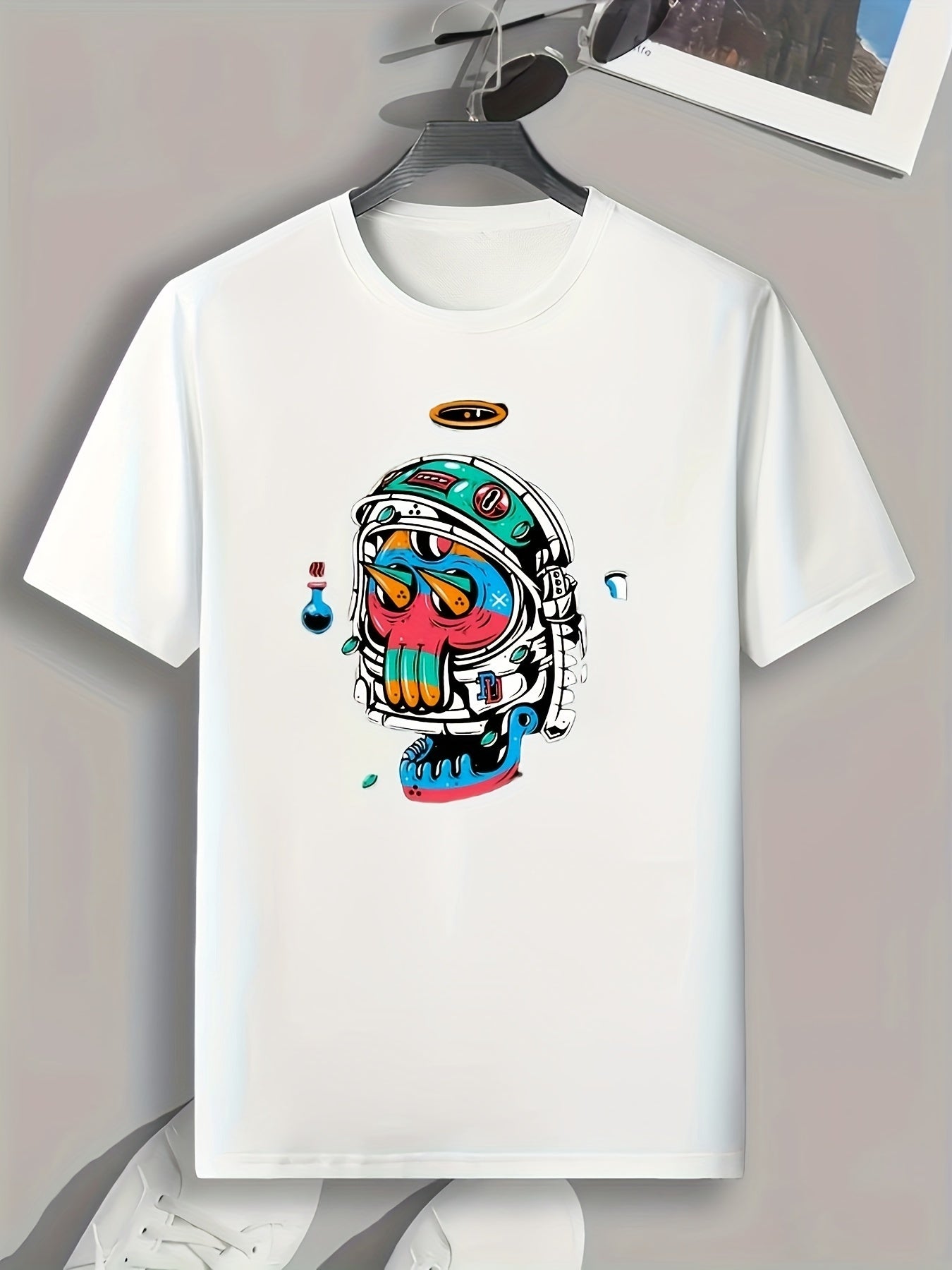 Cartoon Print Men's Graphic T-shirt for Summer