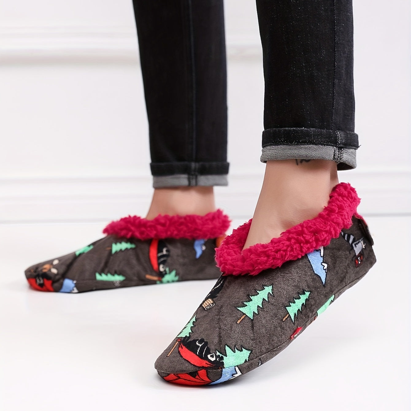 Cozy House Slippers Anti-Skid Slip-on Cartoon Graphic Shoes For Men