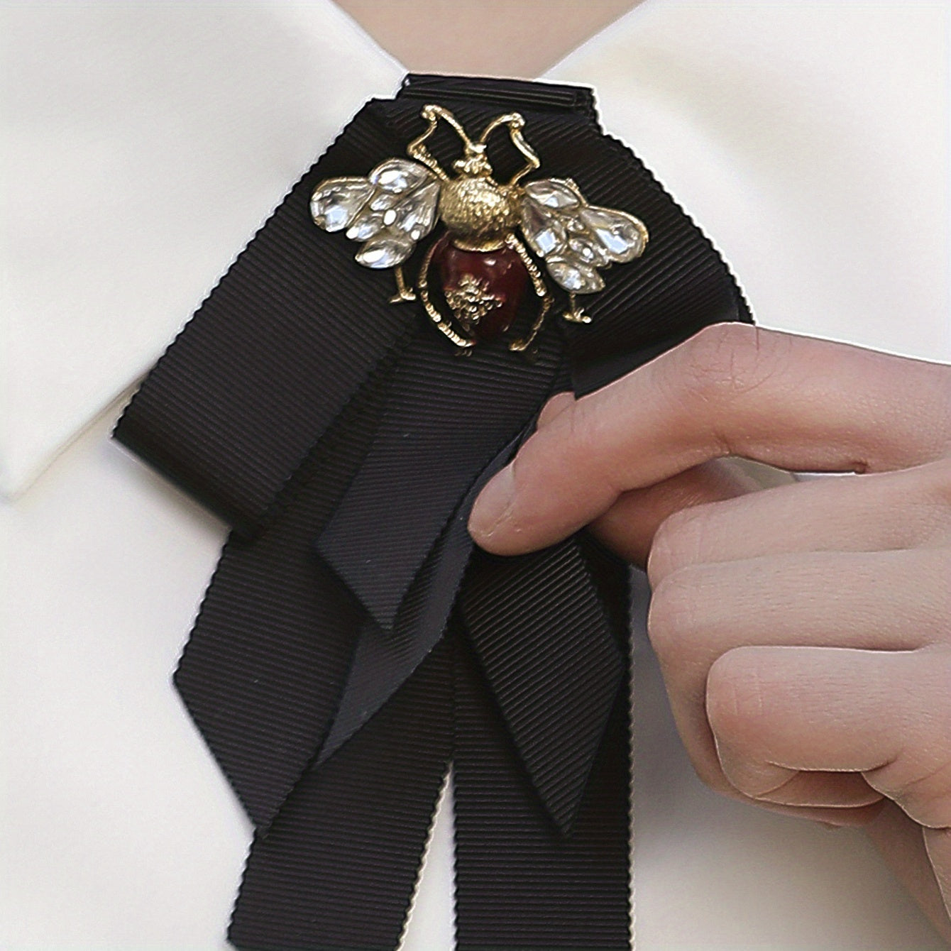 Bee Decor Faux Pearl Necktie Crystal Metal Bow Tie