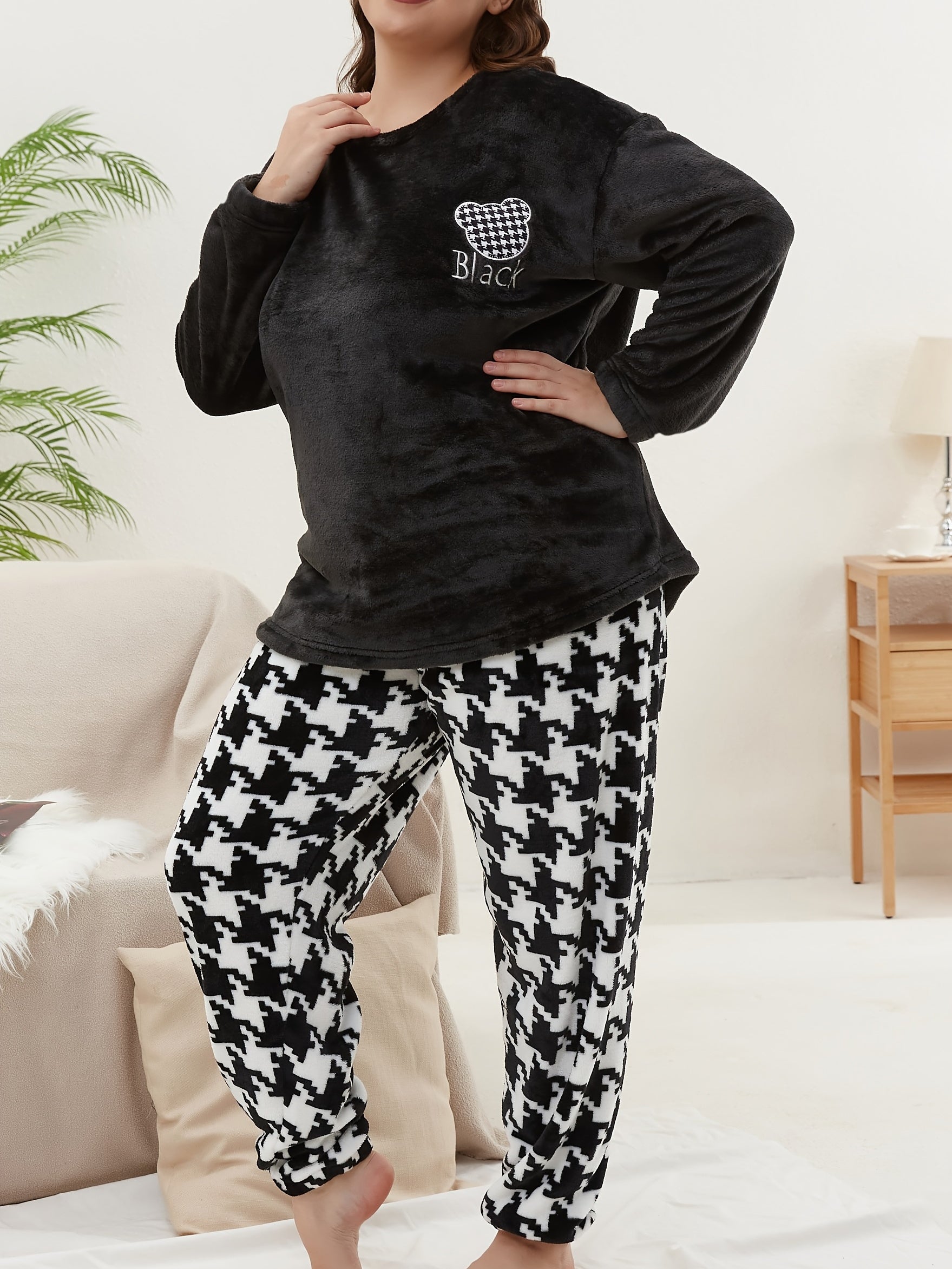 Bear Patterned Flannel Pajama Set for Women