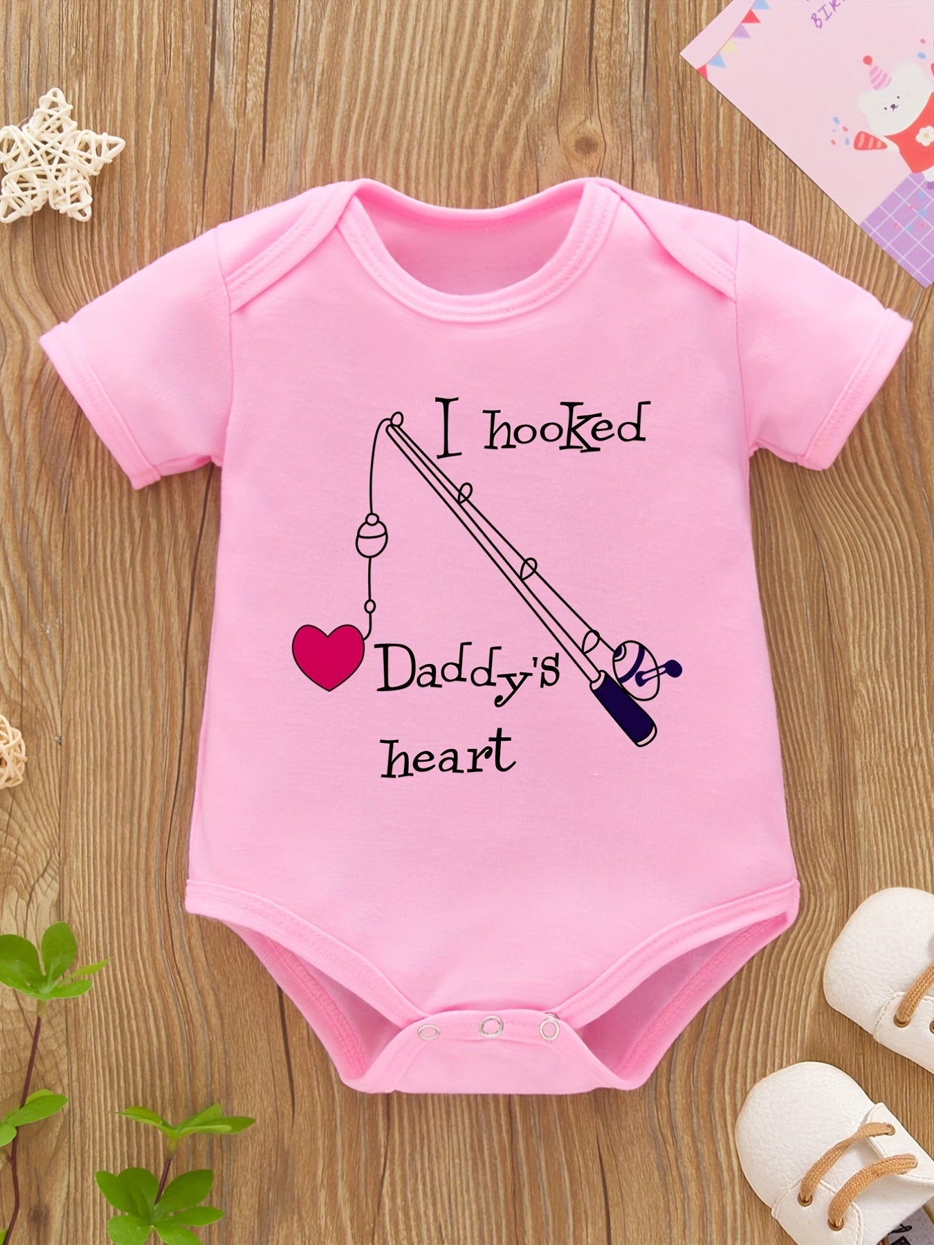 Baby Girls & Boys I Hooked Daddy's Heart Short Sleeve Onesie