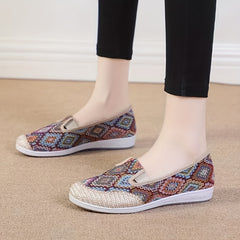 Women's Tribal Flat Shoes Geometric Graphic Slip On Breathable Walking Shoes