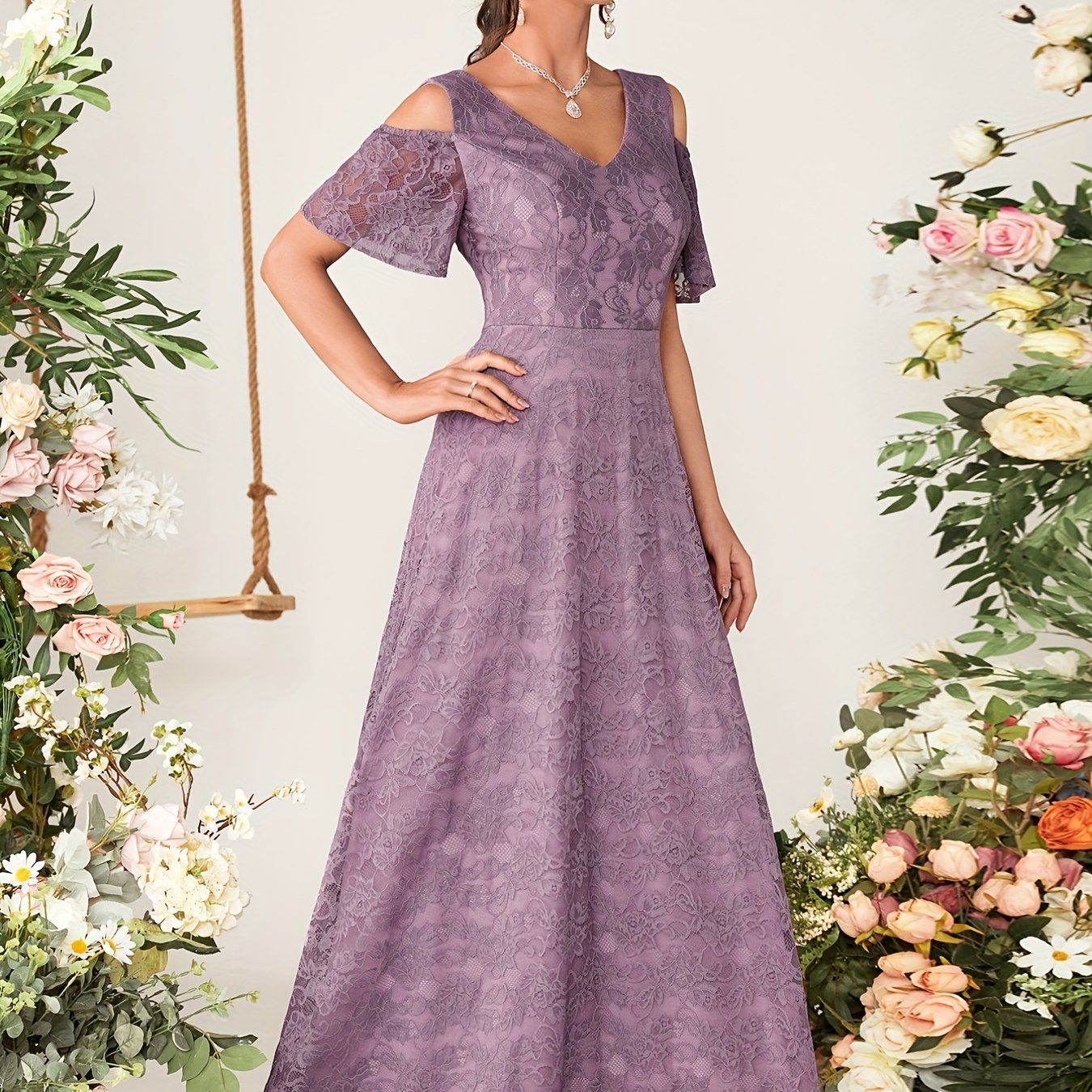 V Neck Lace Bridesmaid Dress for Wedding Party