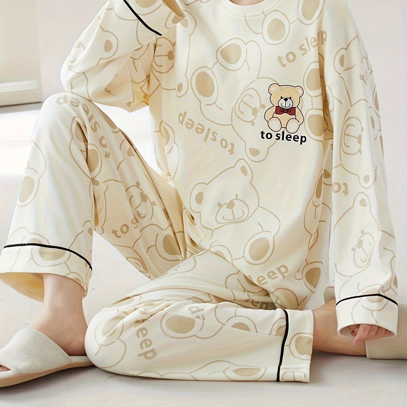Bear Print Pajama Set Long Sleeve Crew Neck Top & Pants Women's Sleepwear