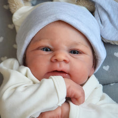 Adorable 17 Inch Realistic Newborn Baby Dolls with Lifelike Features