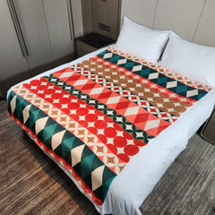 Christmas Pattern Flannel Warm Blanket Soft & Comfortable for Office Sofa Nap