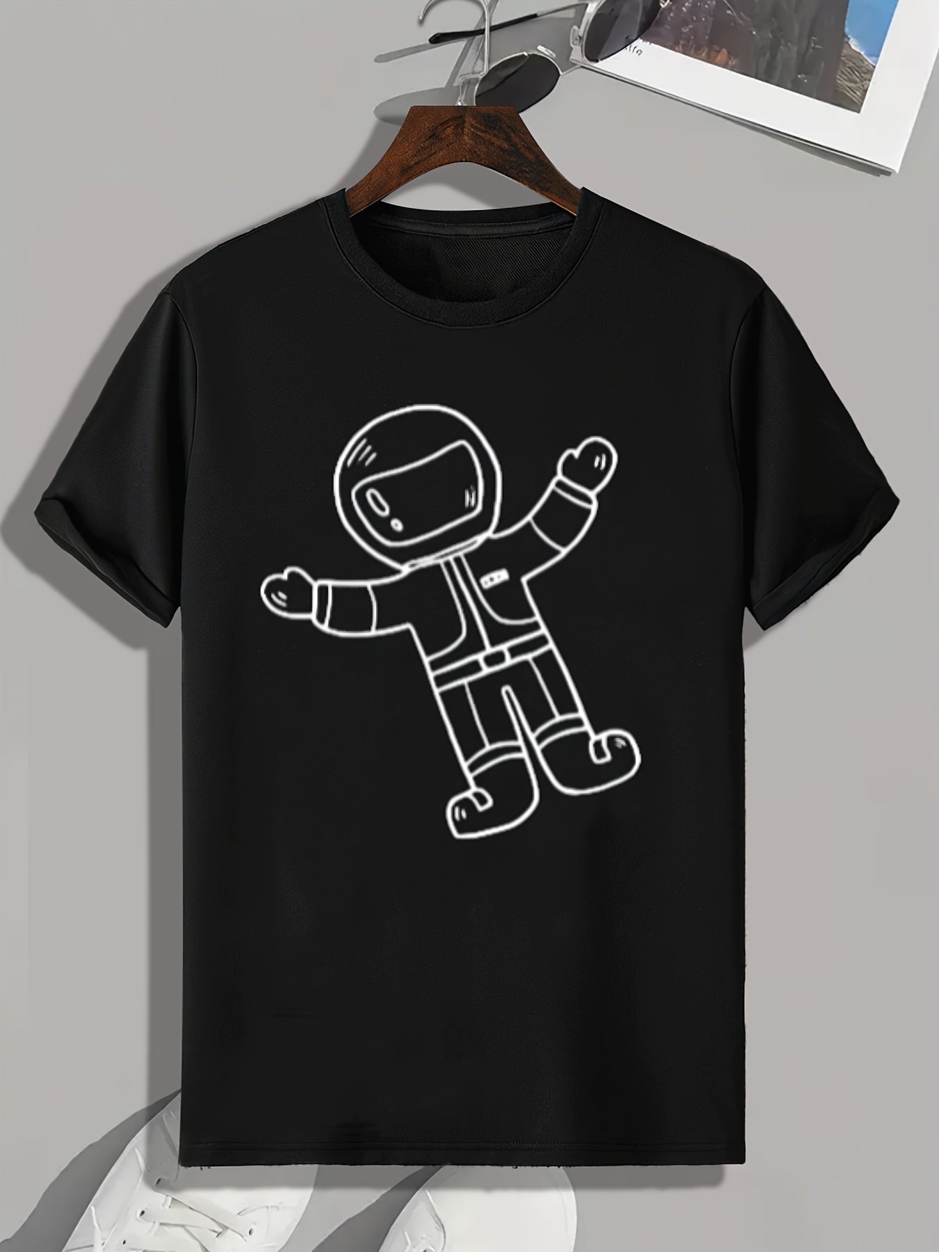 Cartoon Astronaut Print Men's Graphic T shirt
