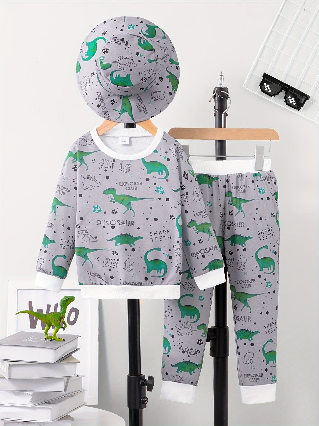 Toddler Boy's Dino Print 2pcs Sweatshirt & Hat Set