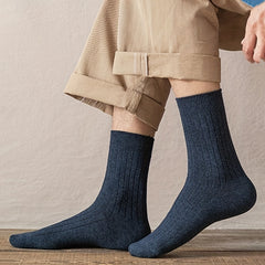 Men's Solid Crew Socks Breathable Comfy Casual Unisex Socks For Outdoor