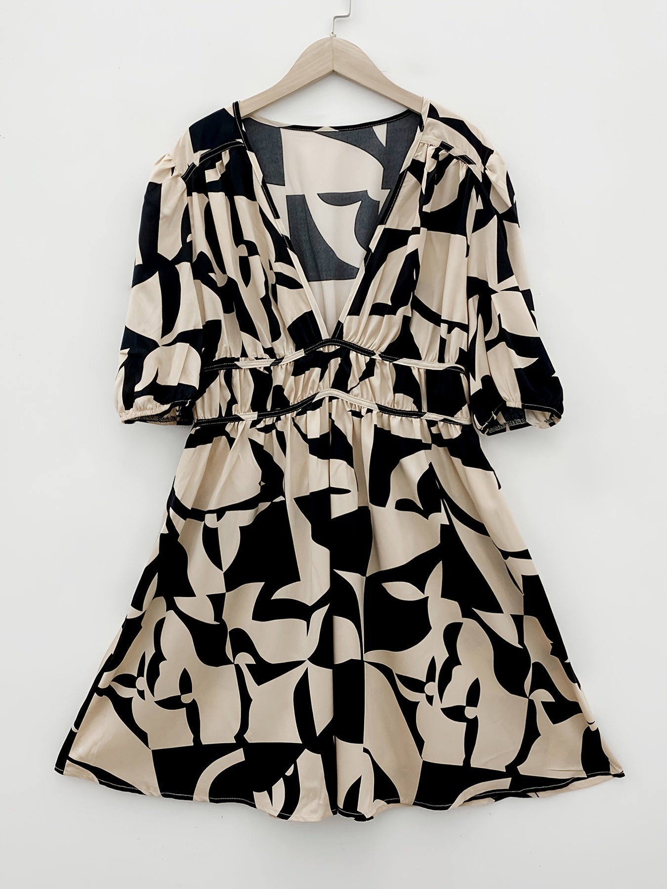 Geometric Print Ruched Dress Casual Plunging Puff Sleeve Dress