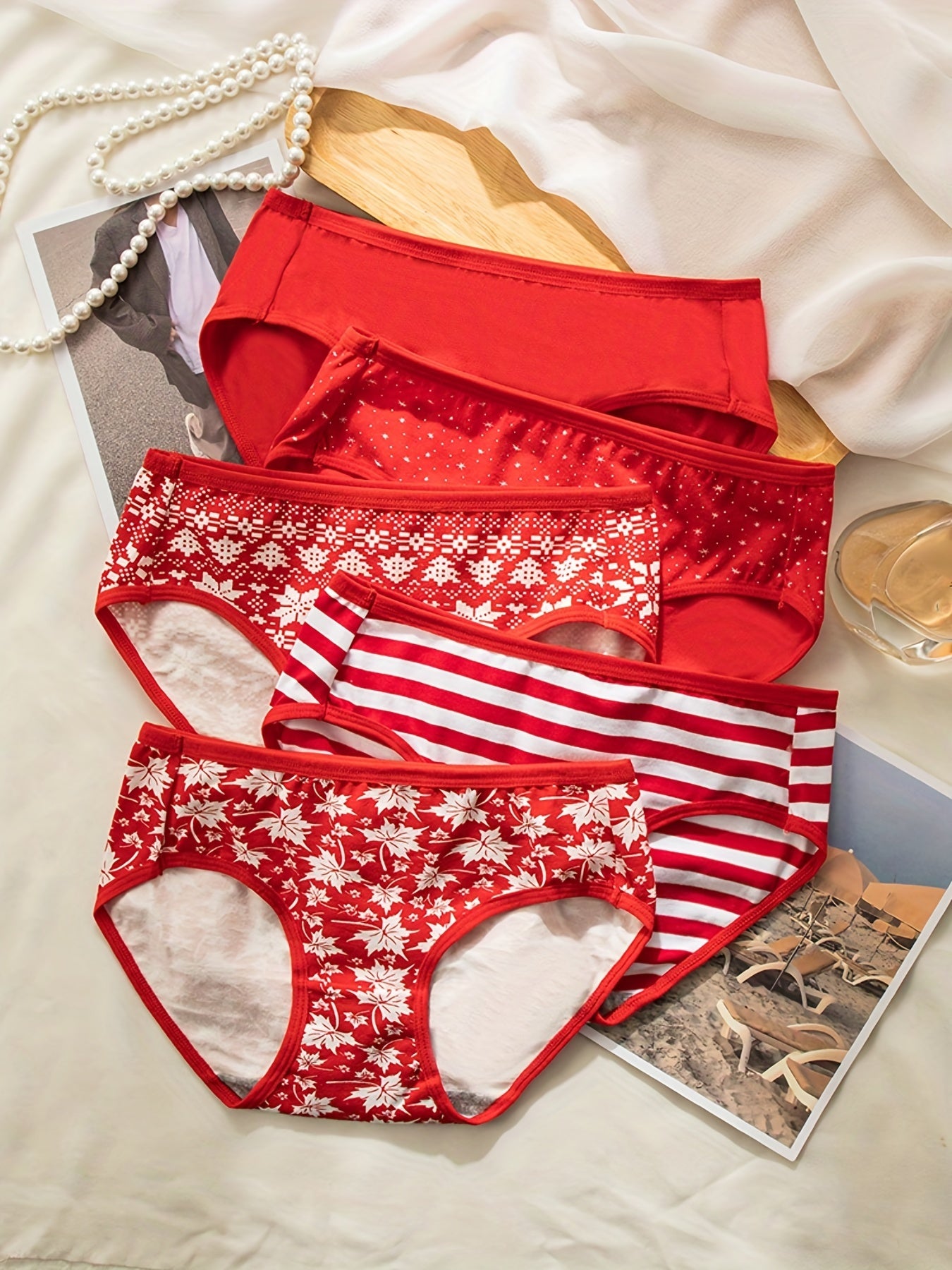 Maple Leaf Print Red Briefs Comfy Stretchy Intimates Panties Women's Lingerie