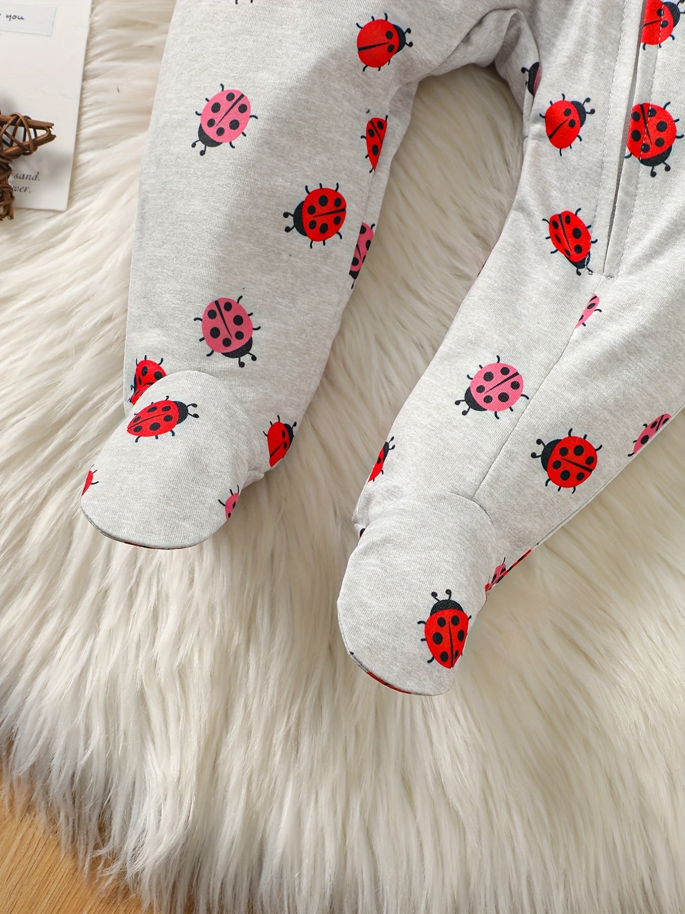 2pcs Baby Girls Ladybug Romper & Hat Set