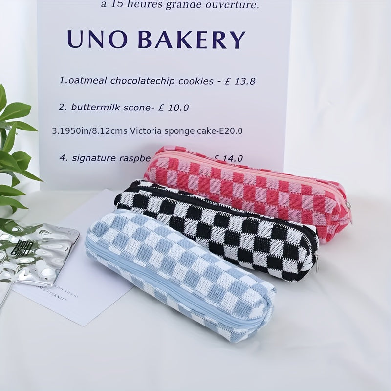 Checkerboard Knitted Cosmetic Bag Contrast Woolen Plaid Large Capacity Storage