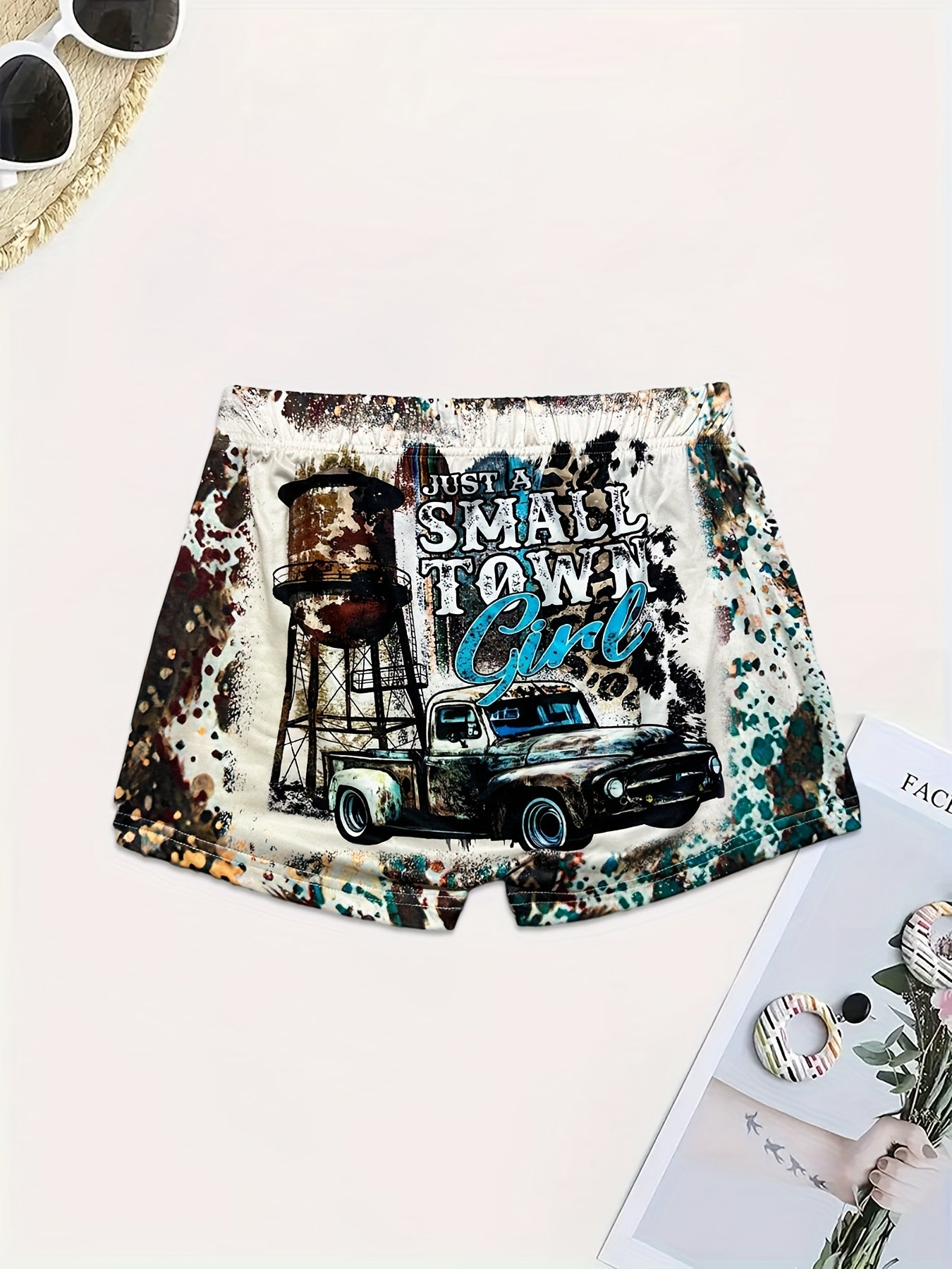 Letter & Car Graphic Print Skinny Shorts Casual Shorts