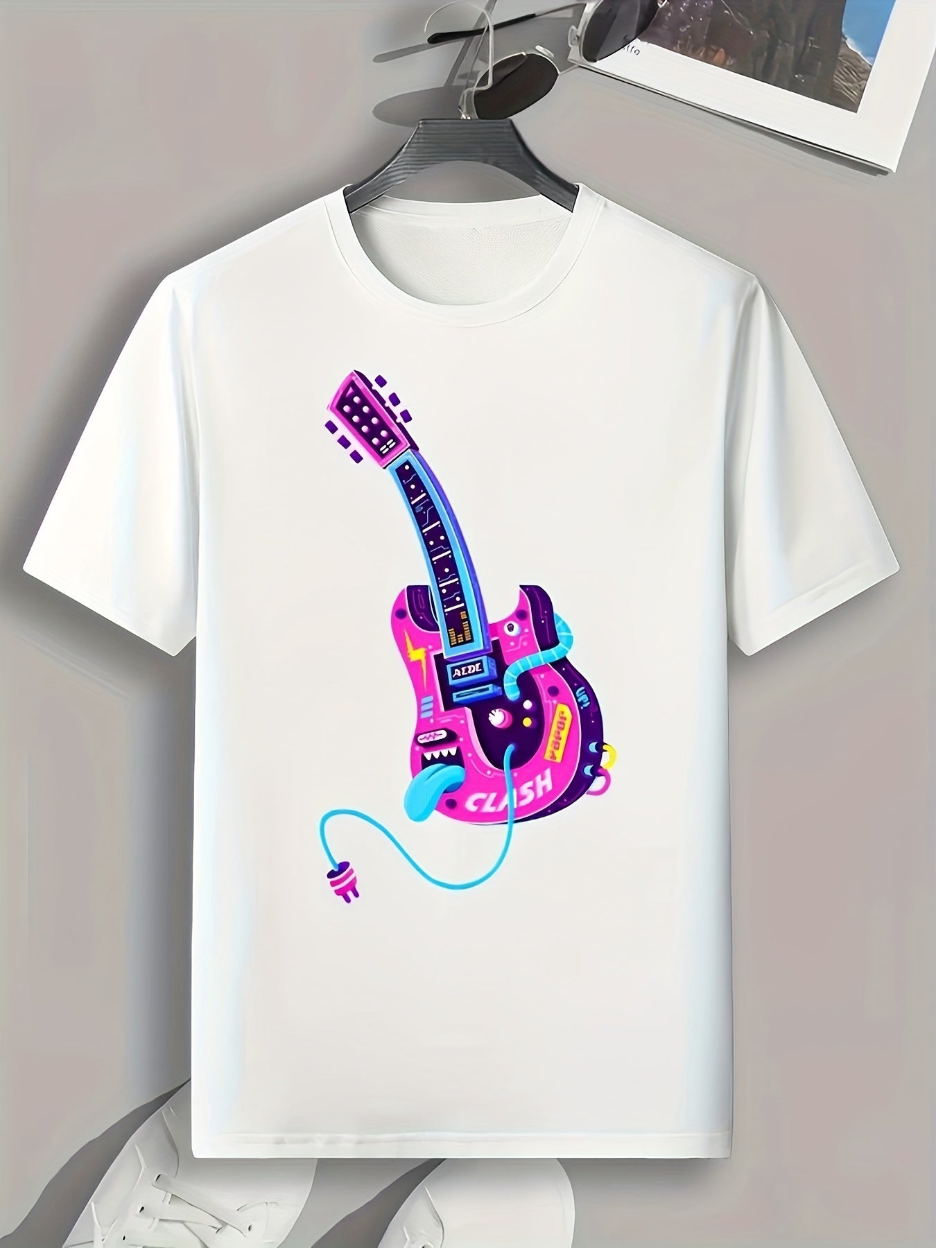 Guitar Print Men's Graphic T-shirt for Summer