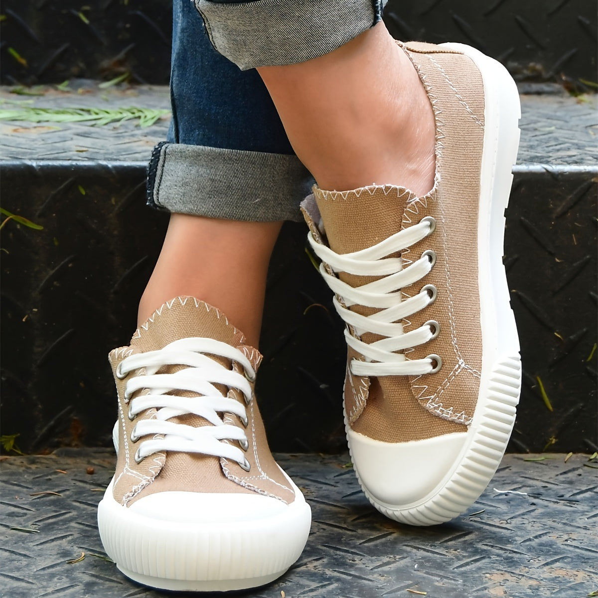 Thick Bottom Low Top Women's Shoes Casual Lightweight Comfortable