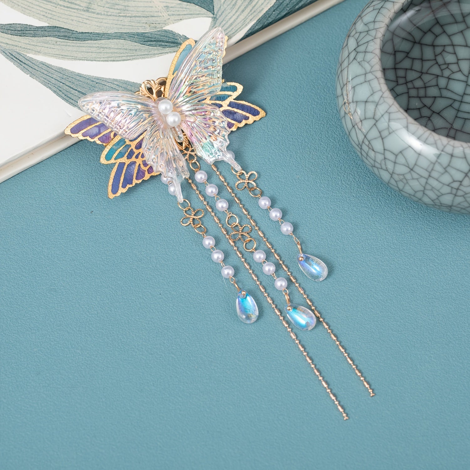 Vintage Chinese Style Hanfu Hair Clip with Faux Pearl Butterfly
