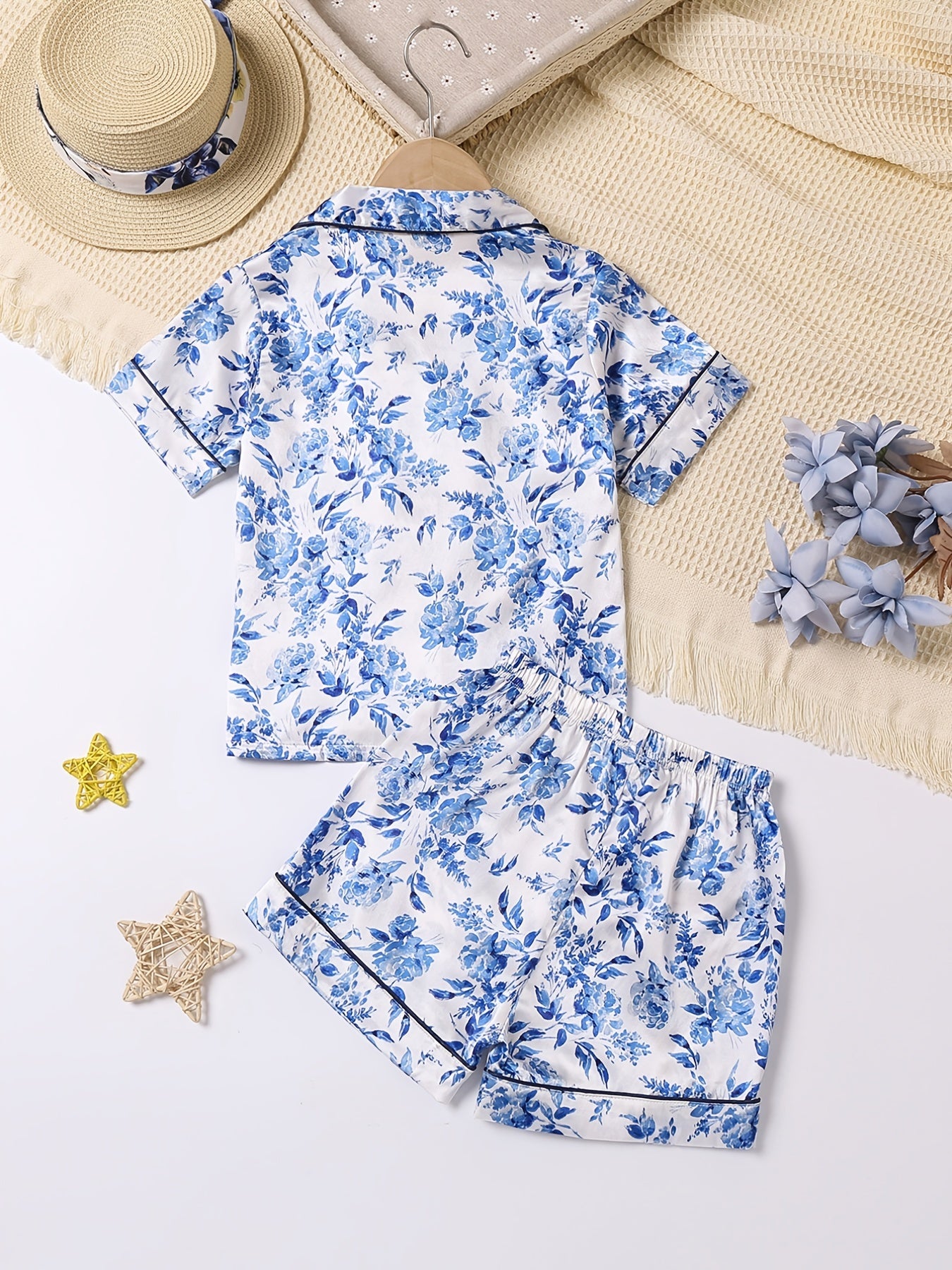 Girls Flowers Print Pajamas Set V Neck Button Top & Elastic Waist Shorts