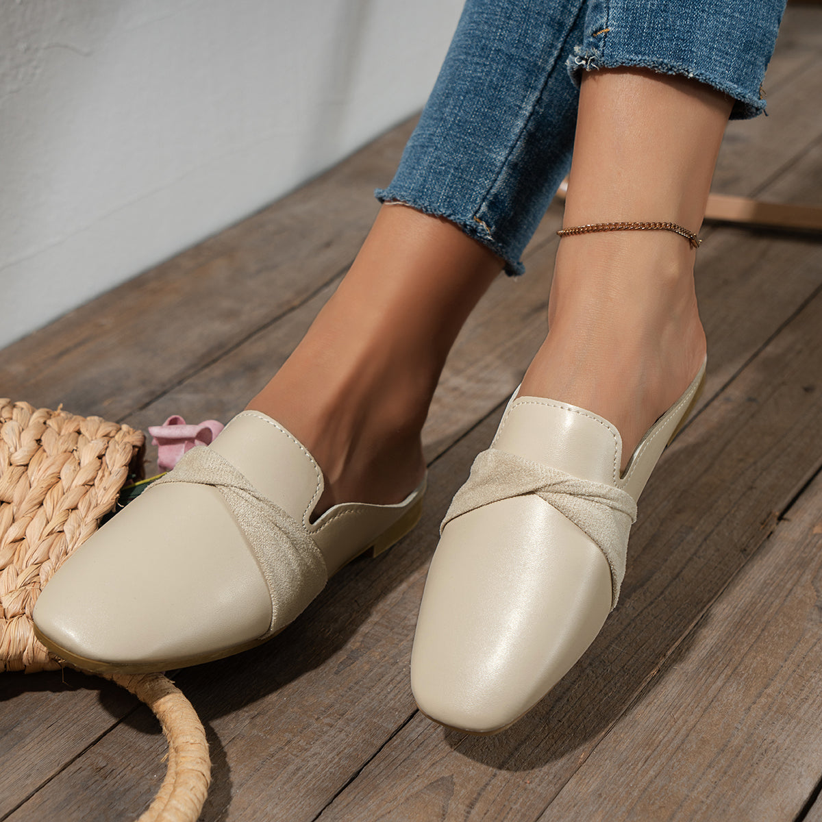 Women's Square Toe Flat Mules Solid Non slip Closed Toe Slippers
