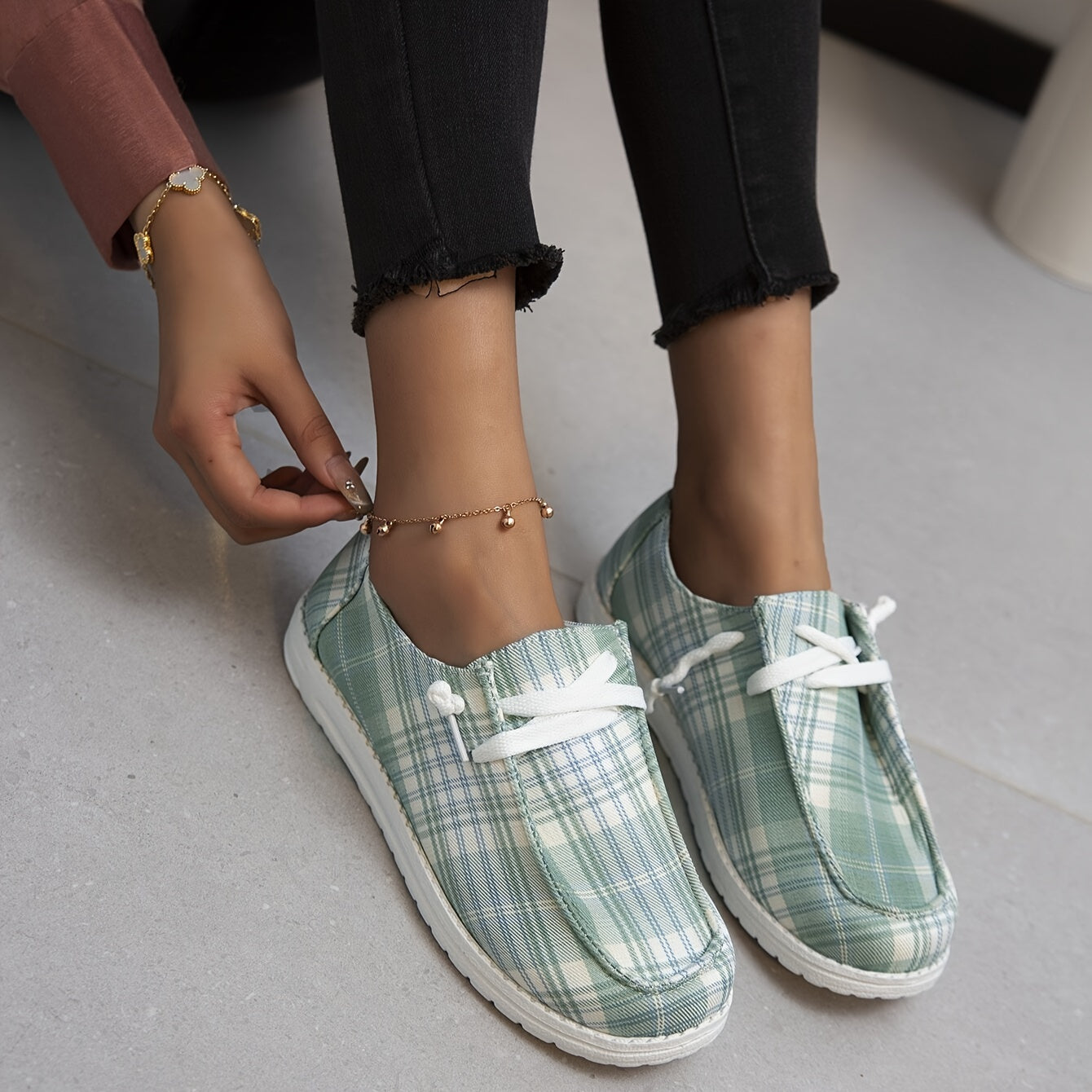 Women's Light Green Plaid Canvas Shoes Casual Lace Up Sneakers Lightweight