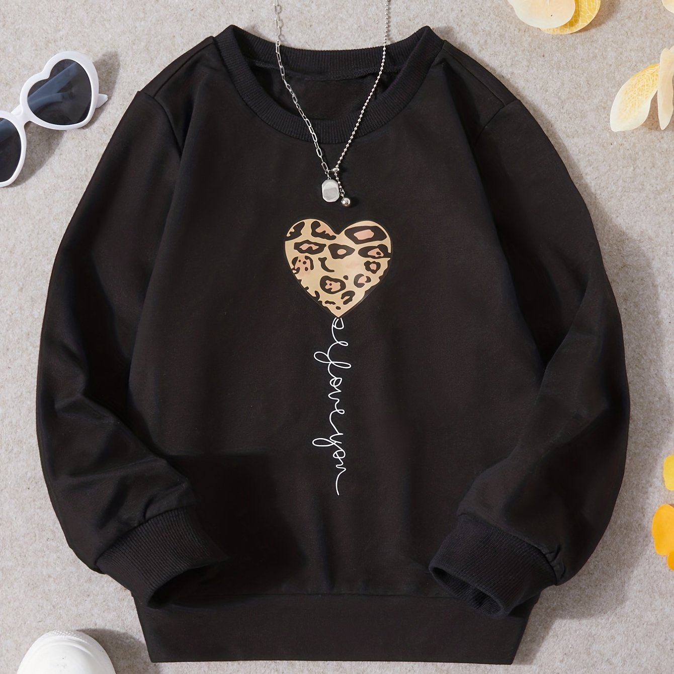 Girls Leopard Heart Letter Print Pullover Sweatshirt Crew Neck Tops