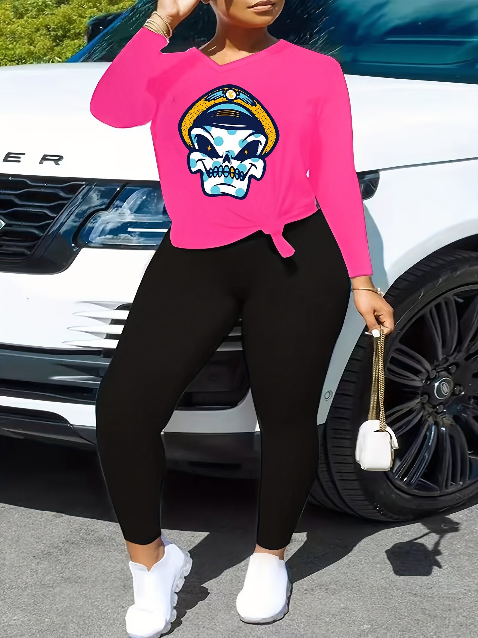 Plus Skull Print Long Sleeve V Neck Top & Leggings Outfit Set