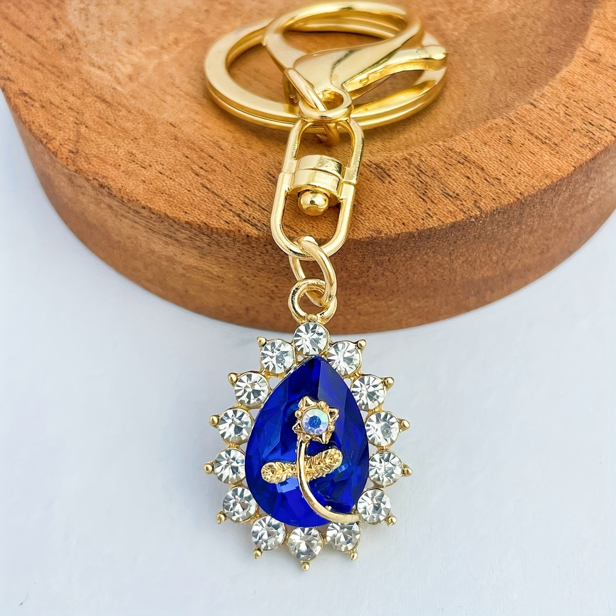 Rose Keychain Crystal Rhinestone Encrusted Bags Wallets Car Keys Pendant