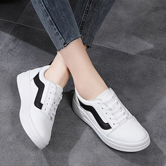 Women's Lightweight Lace-up Board Shoes Outdoor Sneakers