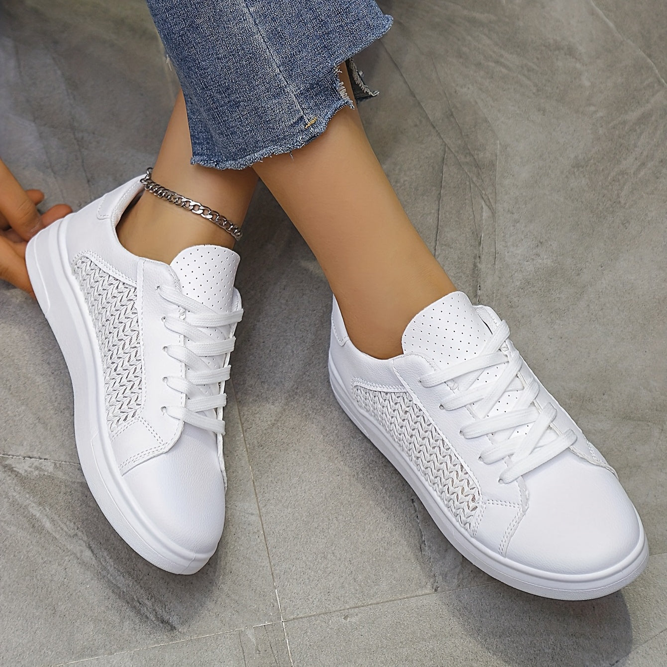 Women's Breathable Mesh Sneakers Lightweight Outdoor Shoes