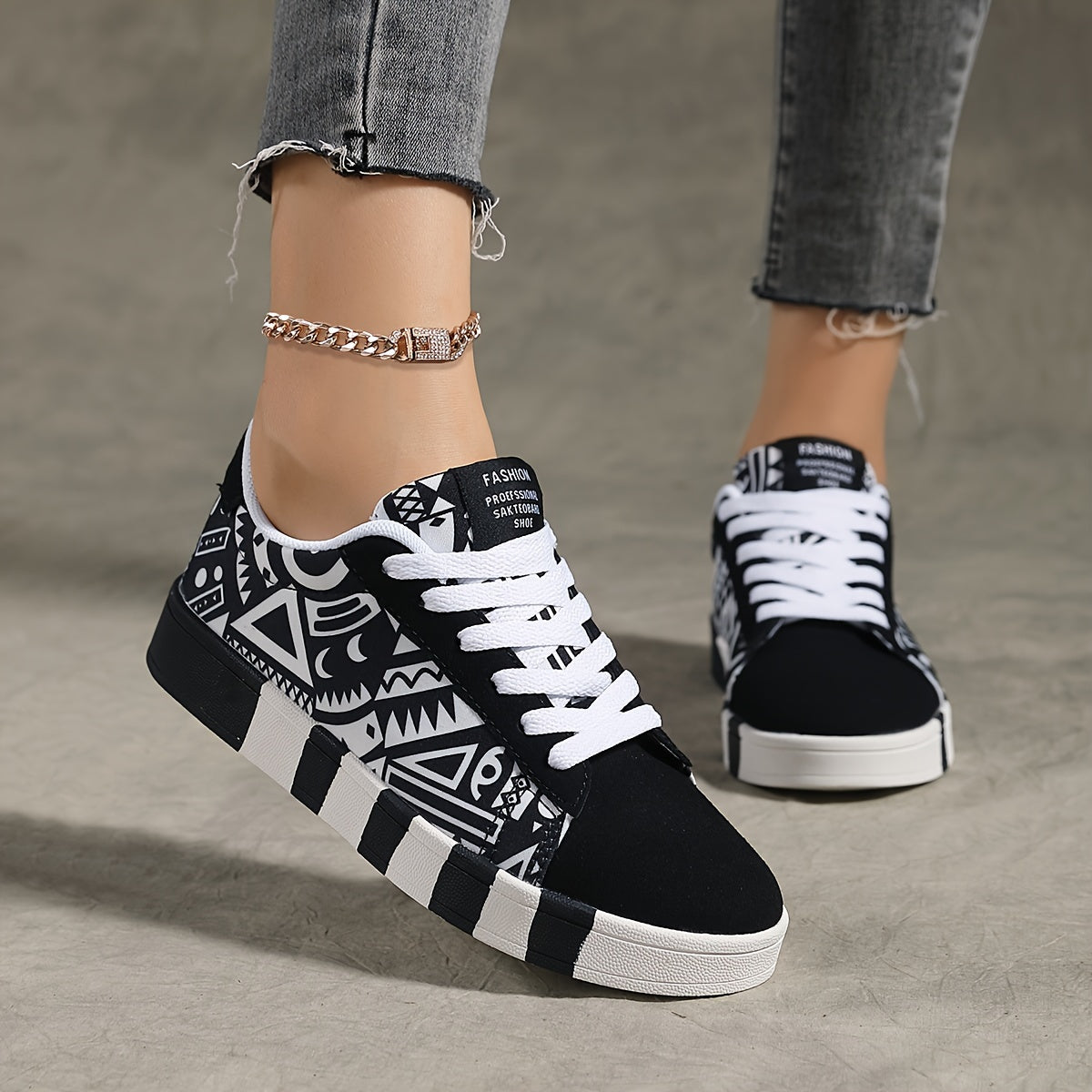 Pattern Lightweight Skate Shoes Breathable Wear Resistance Outdoor Sneakers